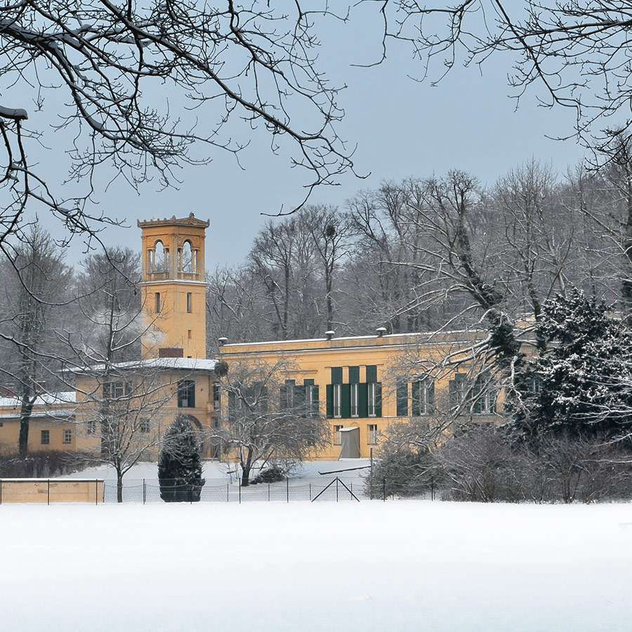 Schloss Glienicke im Winter